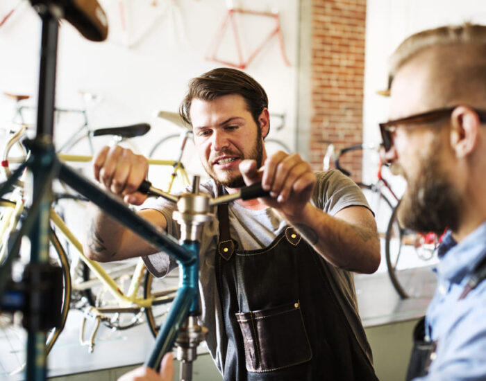 Revisión completa con mantenimiento de bicicletas en Tarragona